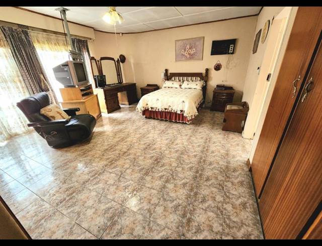 3 BEDROOM HOUSE FOR SALE IN MAYBERRY PARK